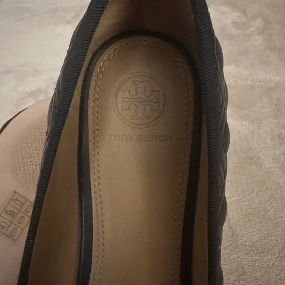 Tory Burch shoes 🖤 - Picture 5 of 6